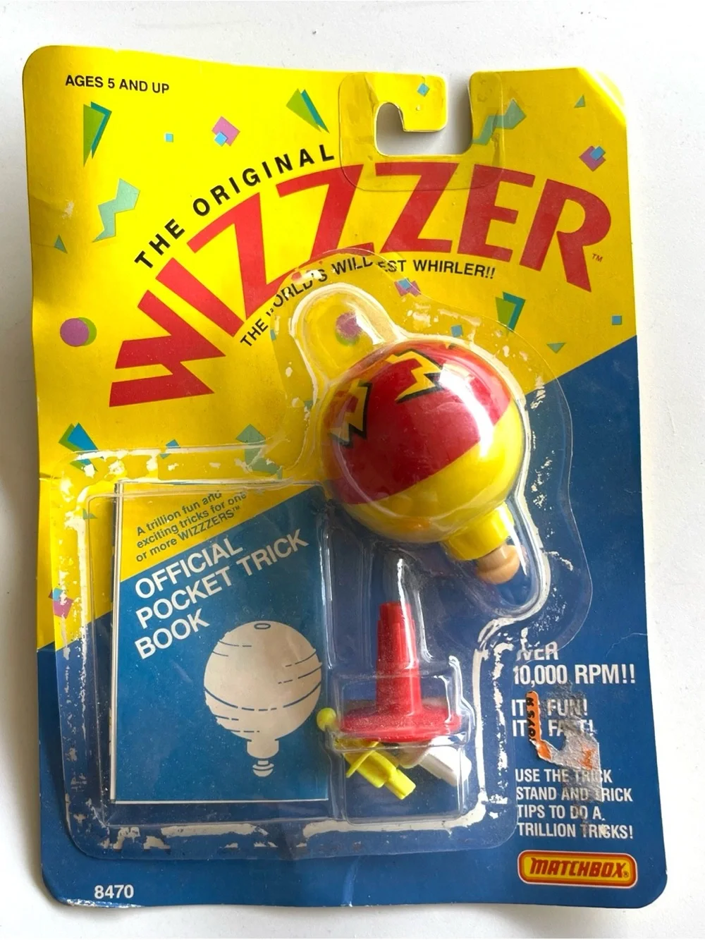MATCHBOX THE ORIGINAL WIZZZER WHIRLER TOY VINTAGE 1988 TRICK BOOK -open but new